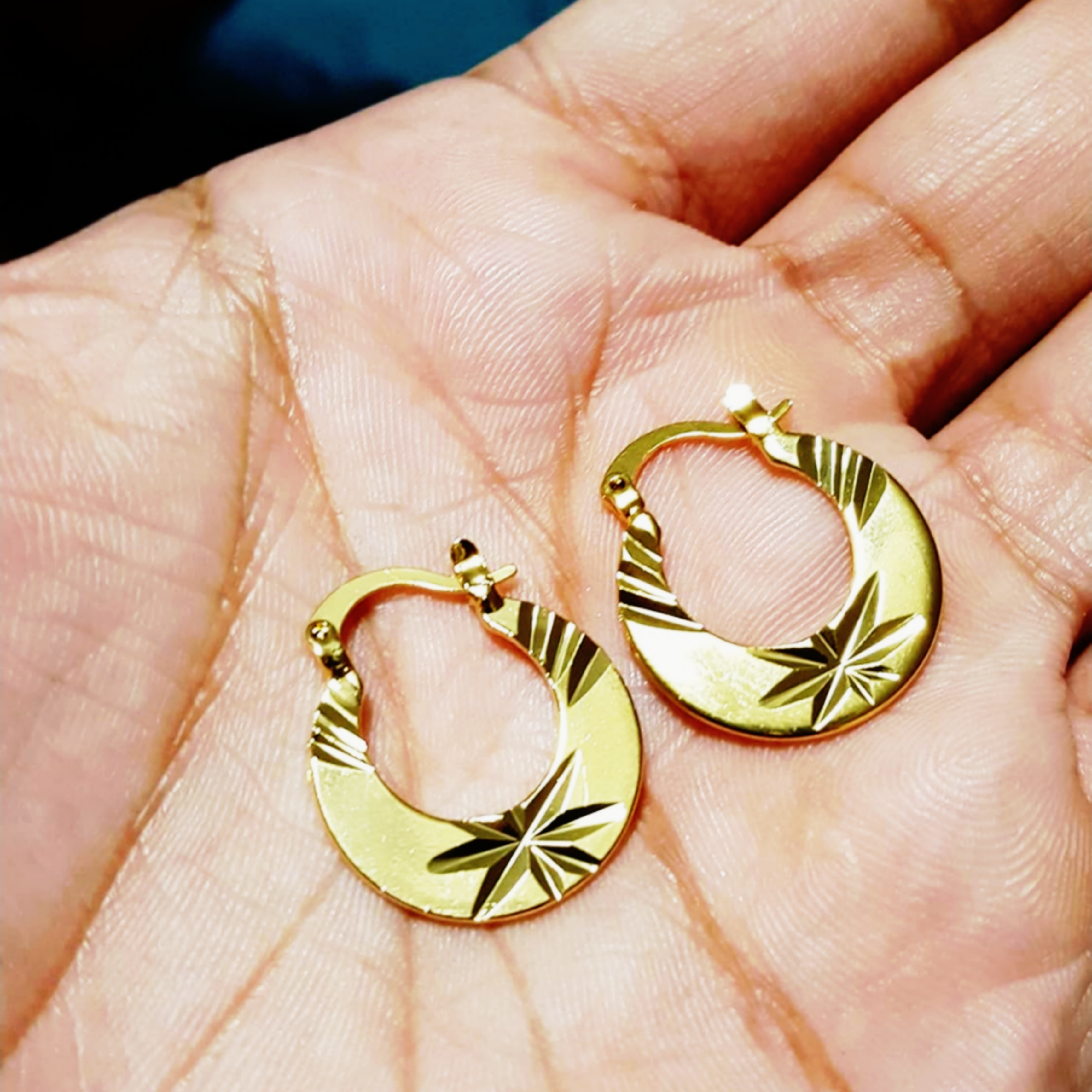 Brass Gold Plated Flower Design Earrings...