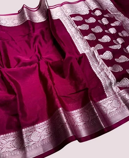 Warm Silk Saree with Full Zari Weaving –...