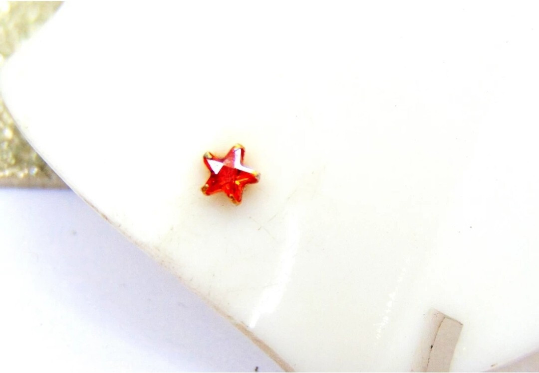 Beautiful Gold Plated Nose Pin CRYTAL ST...