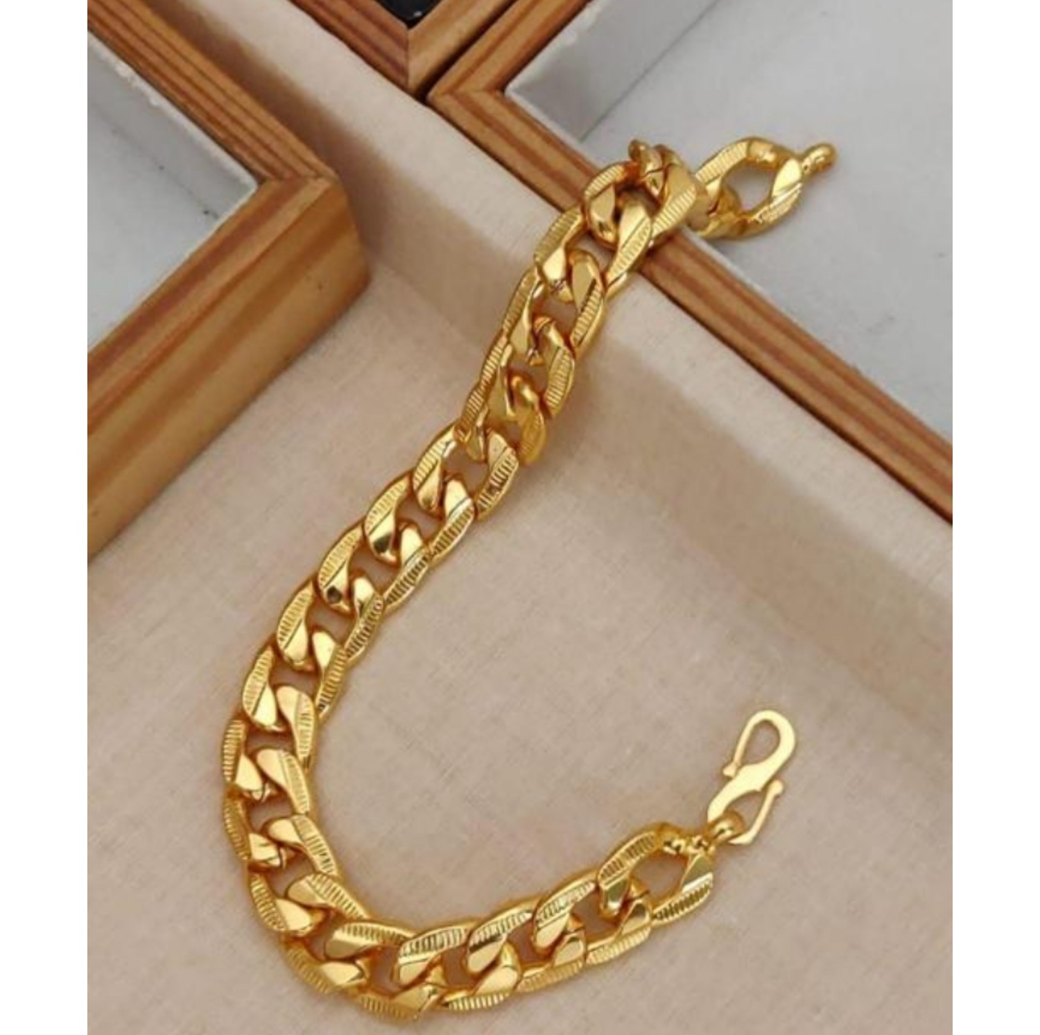Evordlss Golden Curb Chain Bracelet, 20...