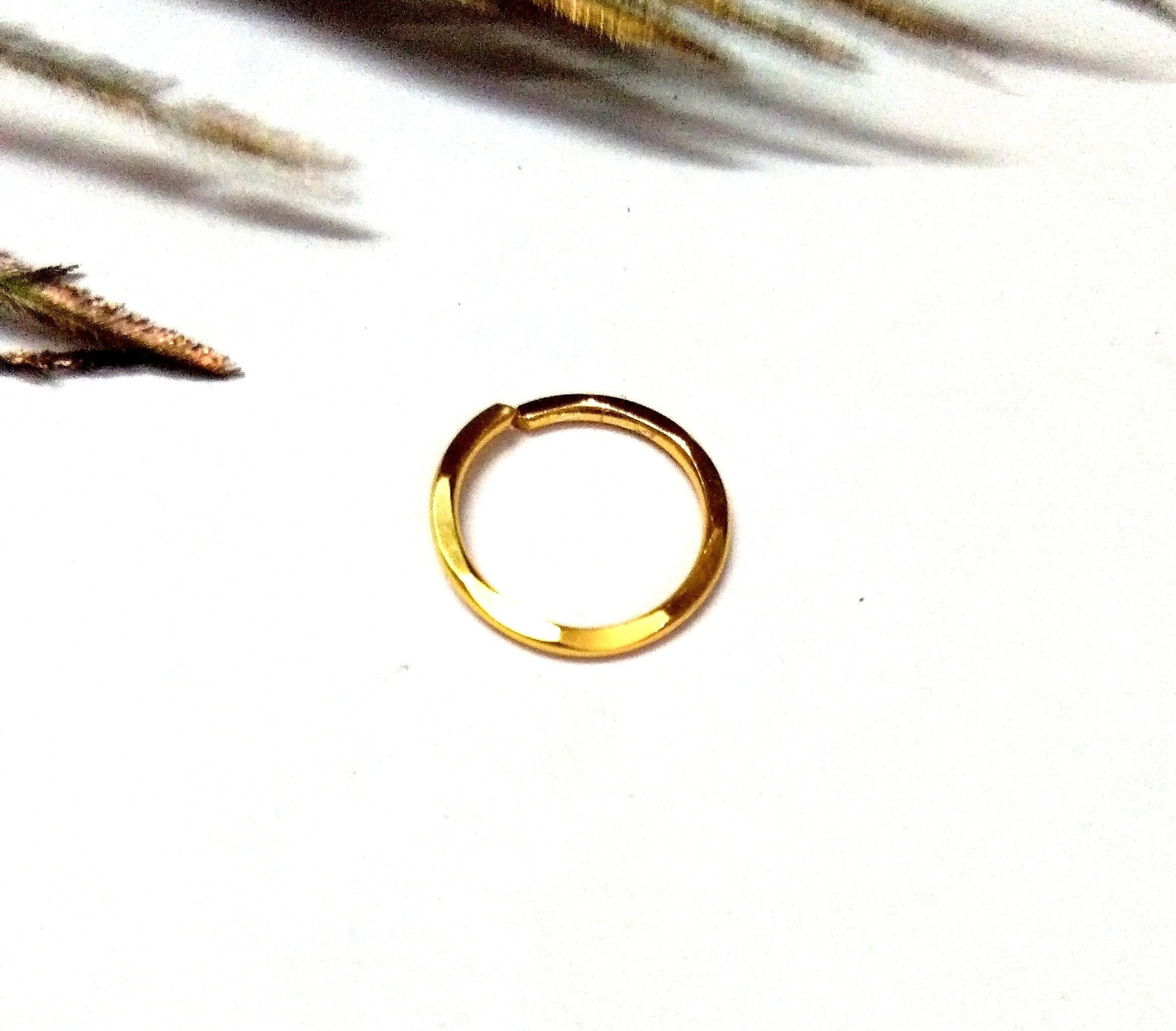 Plain Gold Nose Ring – Pack of 1