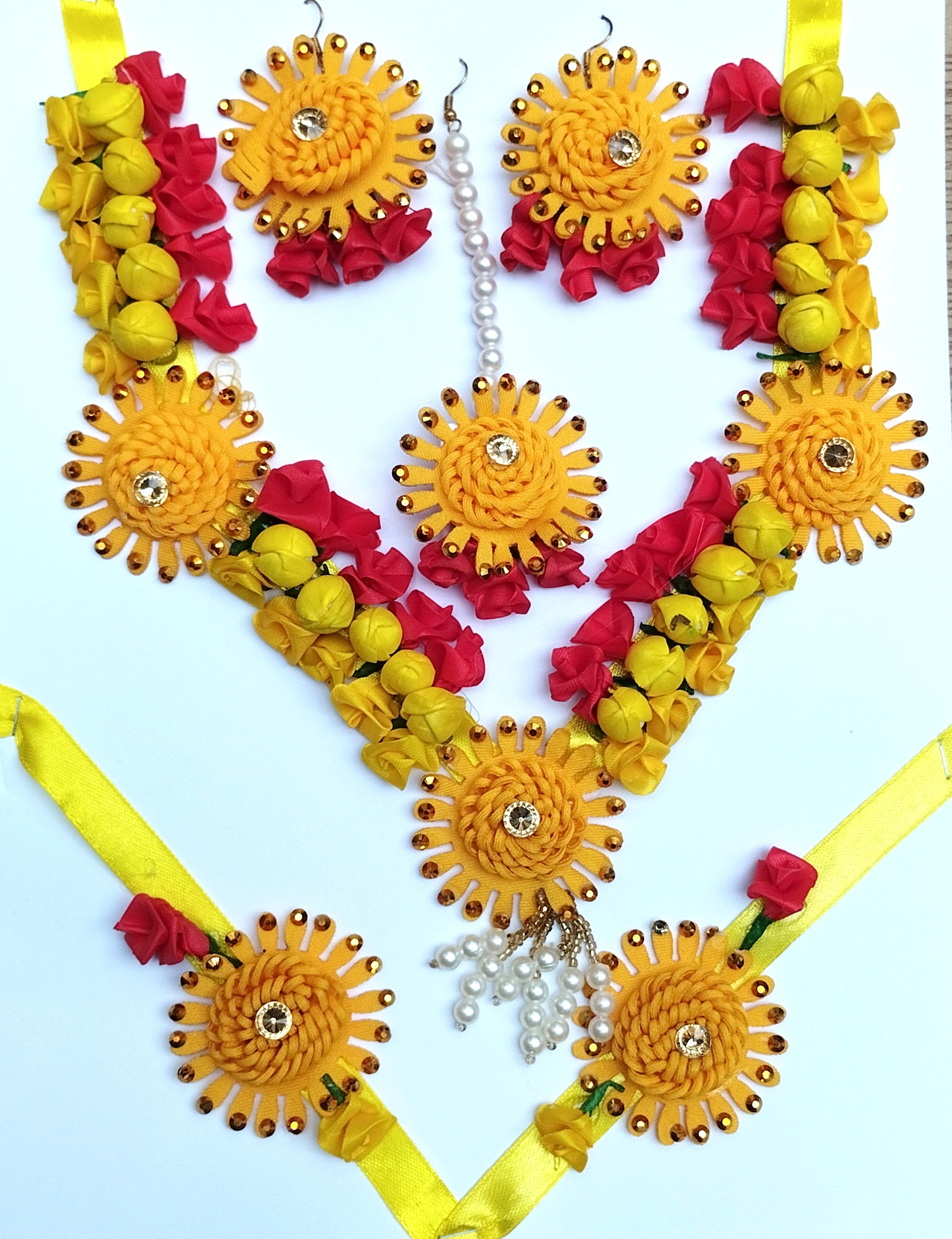 Clouth Aurnamants Jewellery Handicrafts...