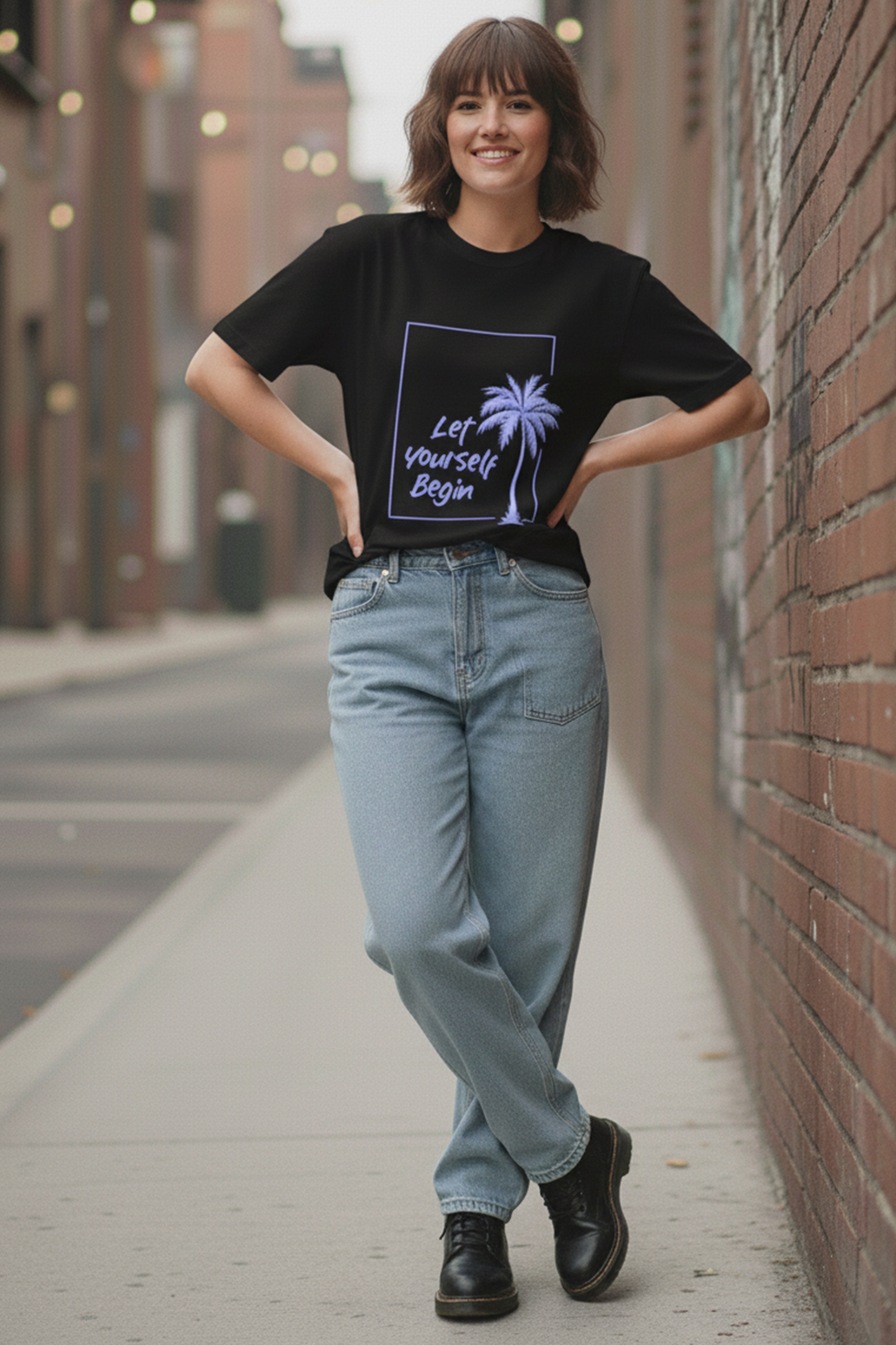 THE OASIS SCRIPT OVERSIZED TEE