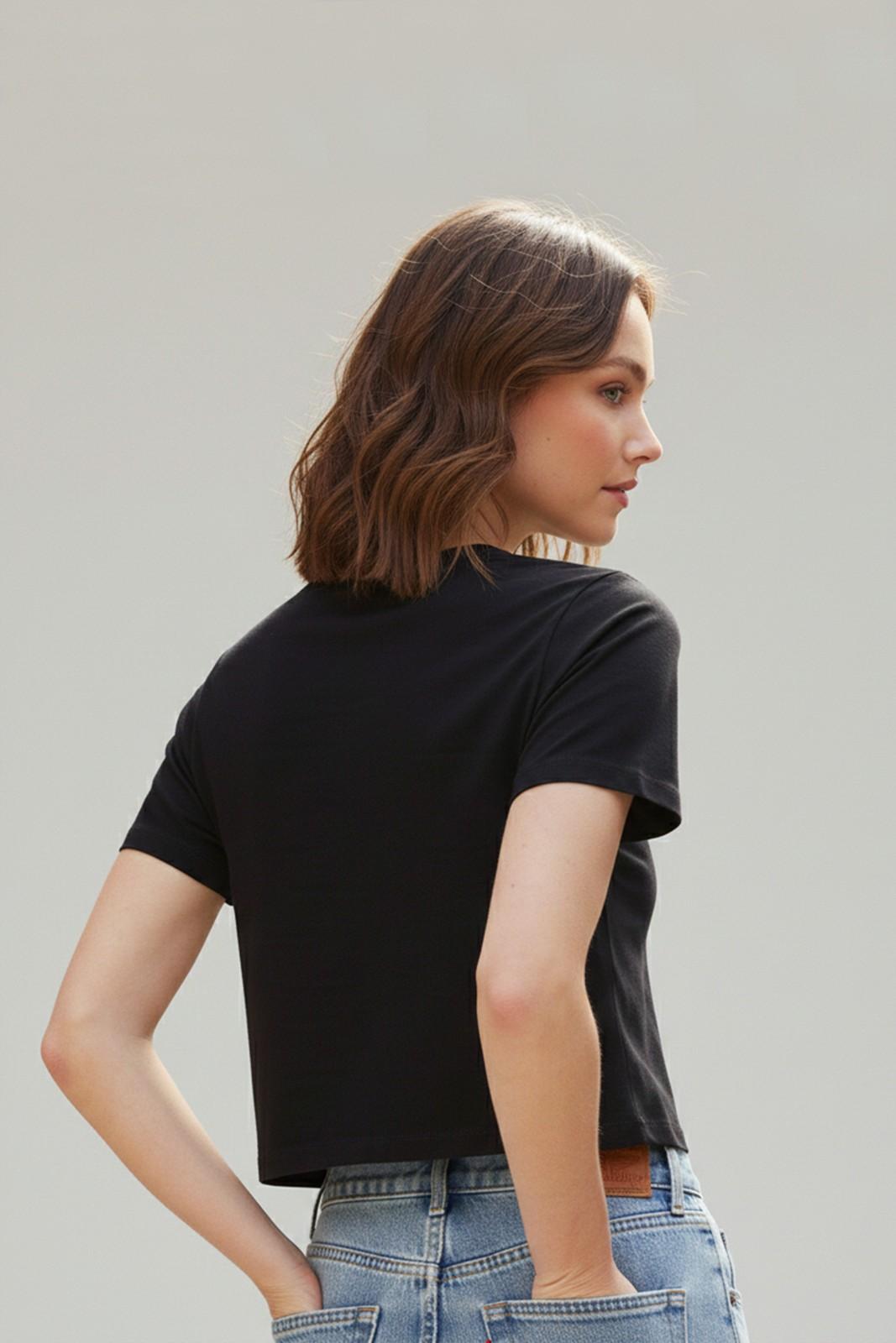 GRAPHIC PRINTED CROP TOP