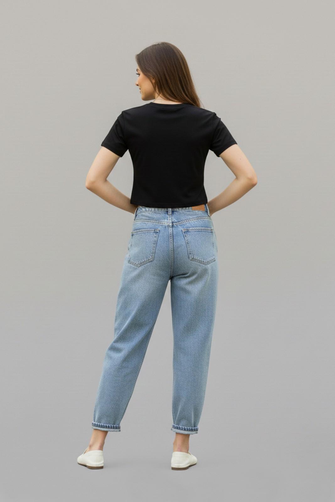 CAT GRAPHIC PRINTED CROP TEE