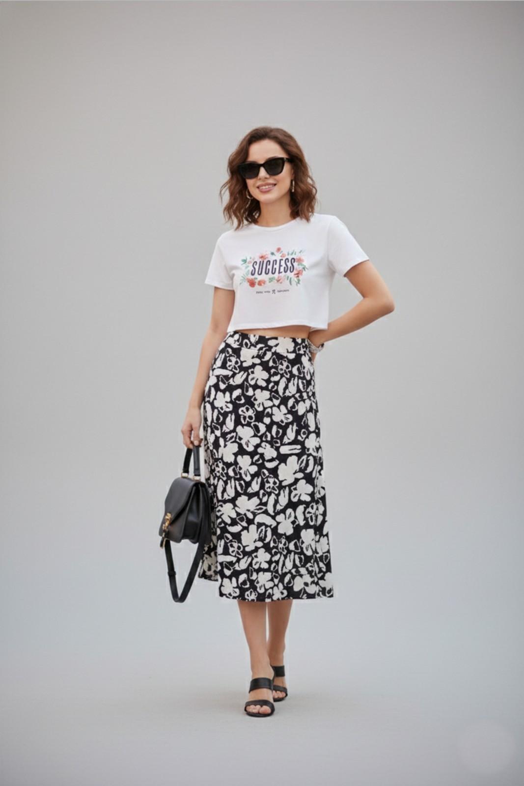 SUCCESS GRAPHIC PRINTED CROP TOP