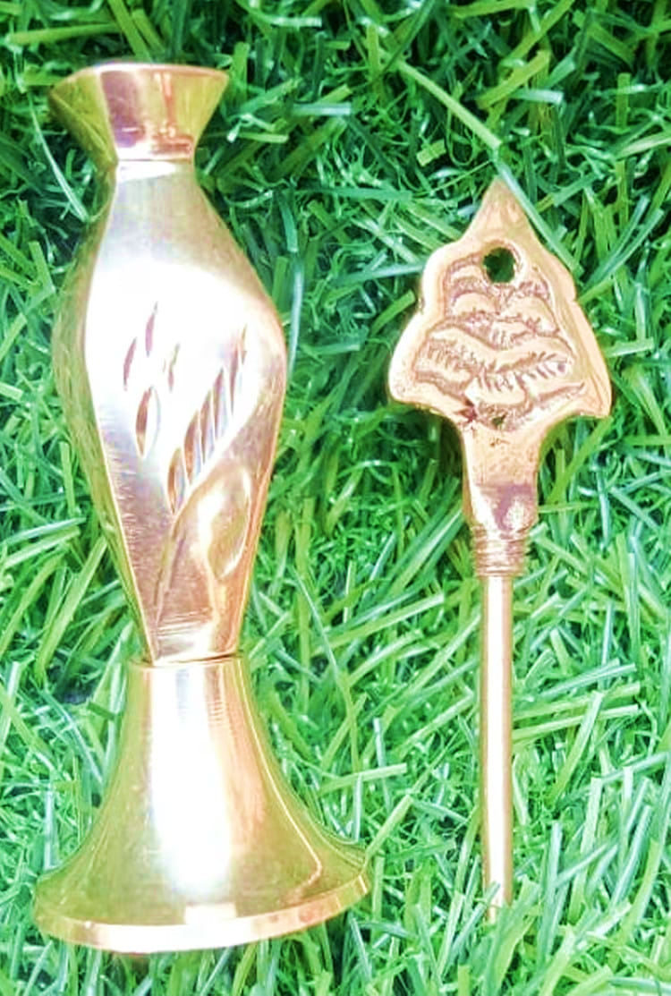 Brass Surmedani With Funnel/Kuppi And Surma Use In Eye's Makeup [Size-10-cm] Pack Of-1 Funnel, 2 Surma Packed, 1 Brass Surmedani