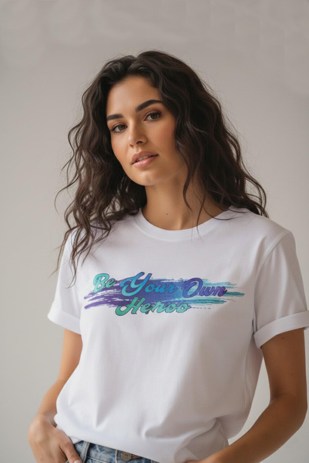 THE SIGNATURE VIBE REGULAR TEE