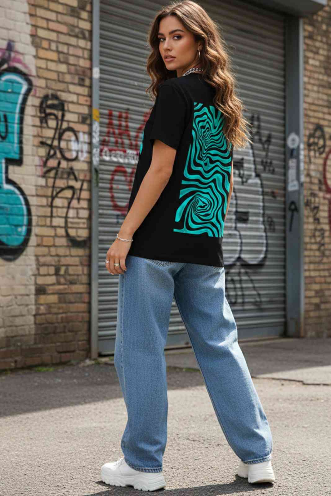ABSTRACT GRAPHIC PRINTED TEE